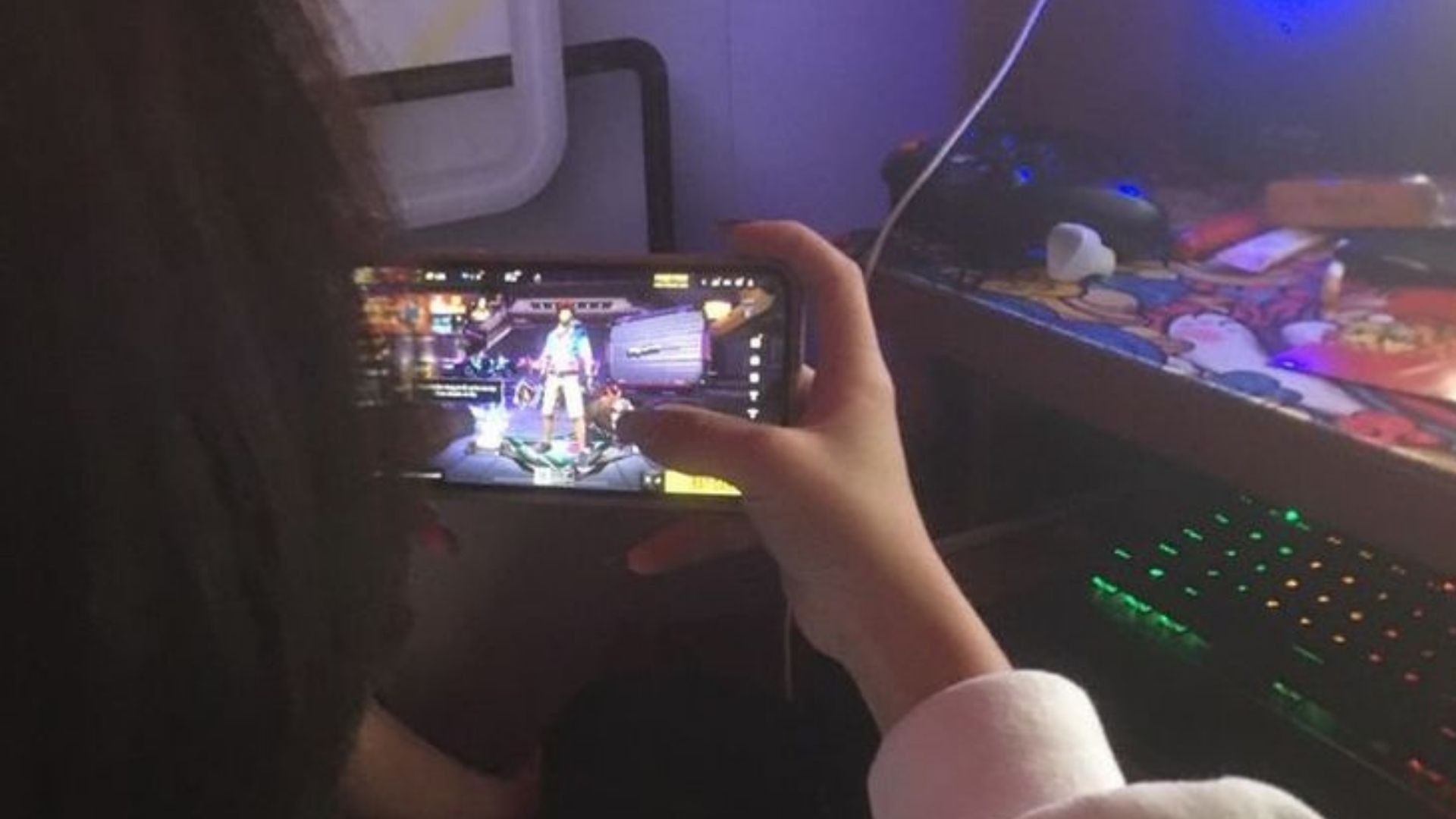 How To Kick Yourself In CS2